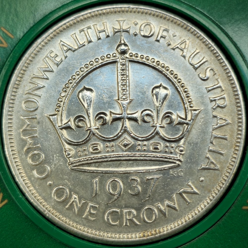 1937 Crown Green Perspex Case in Very Fine condition