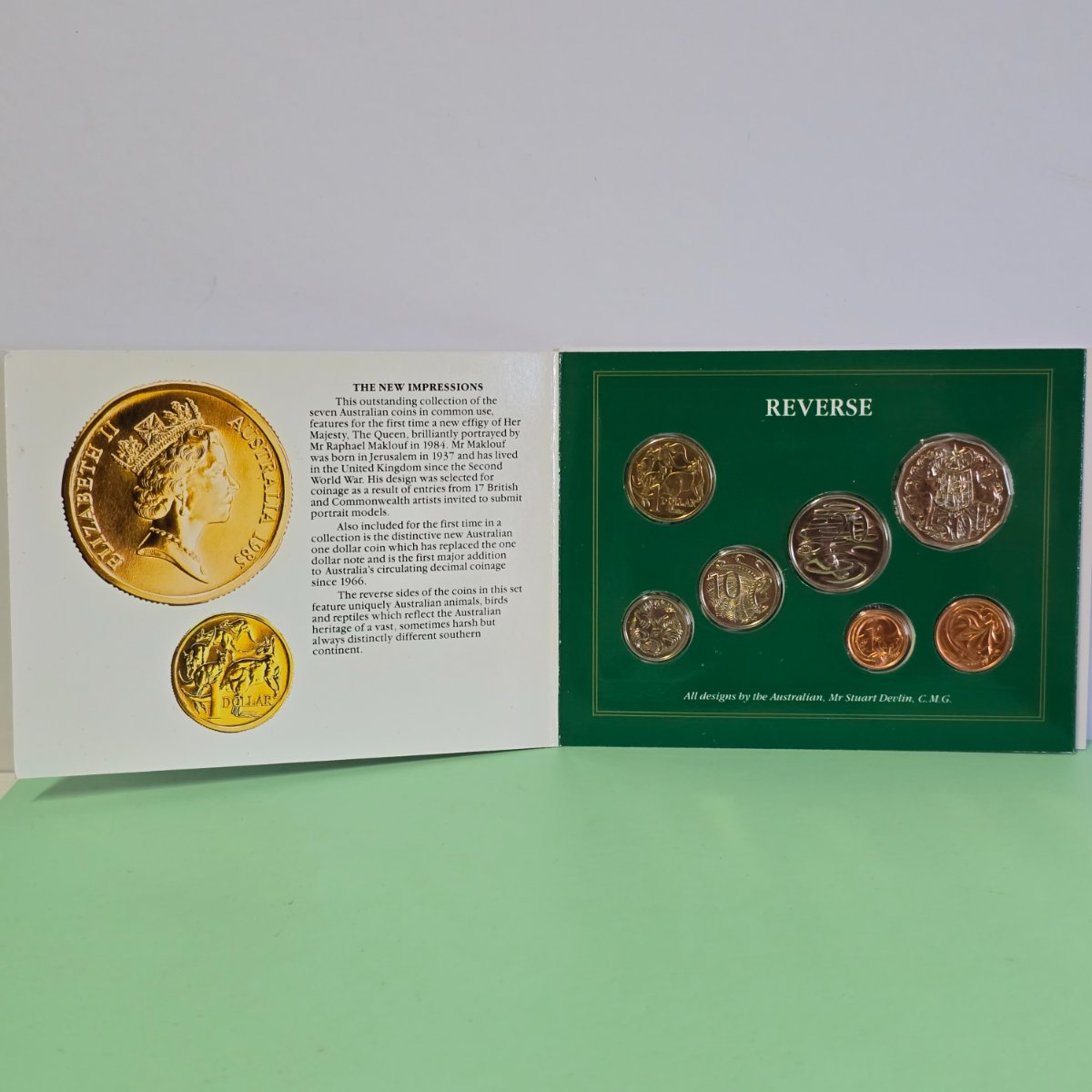1985 Mint Set Uncirculated coin collection by the Royal Australian Mint inner page 1 and 2