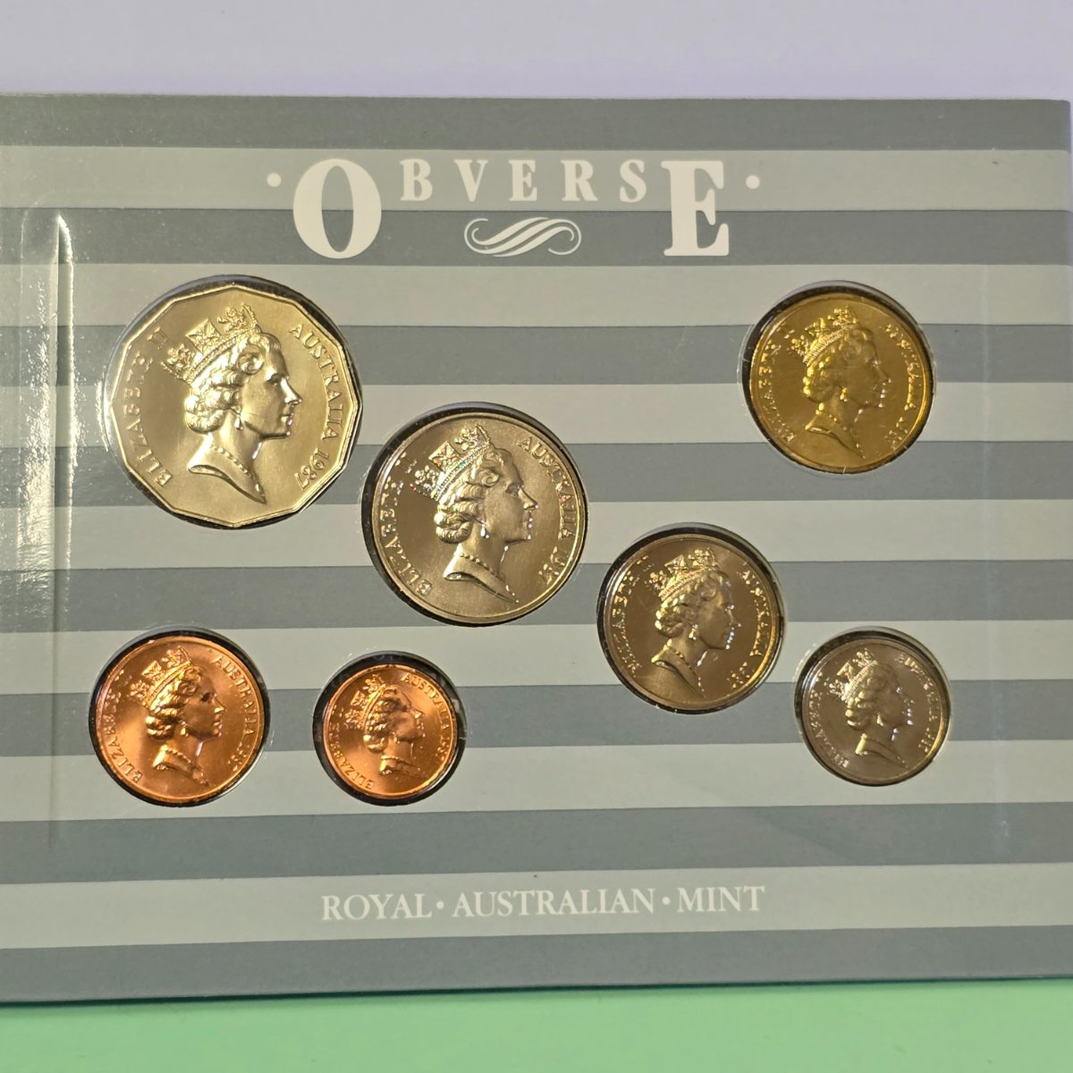 1987 Mint Set Uncirculated coin collection by the Royal Australian Mint obverse of coins