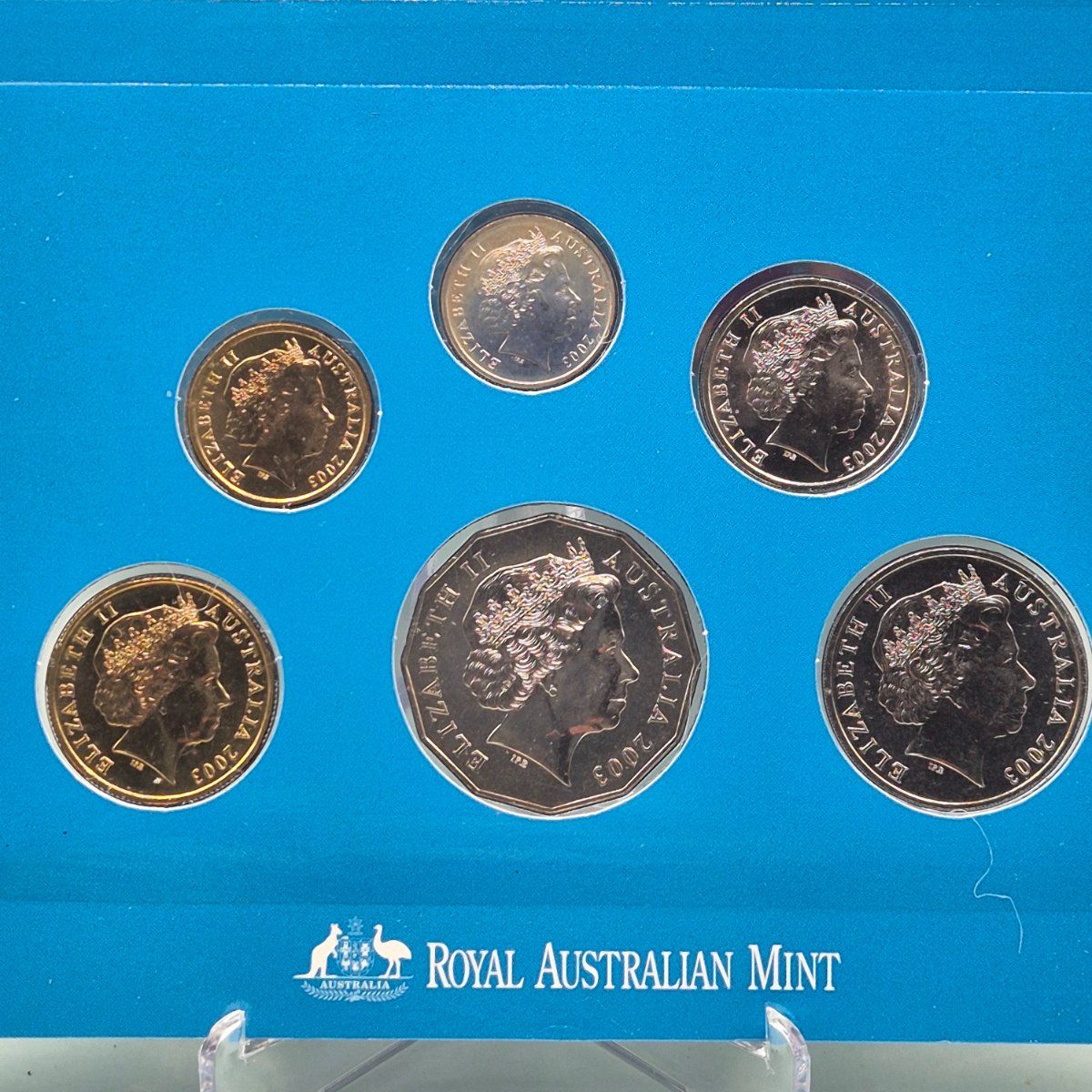 2003 Australia's Volunteers Six Coin Uncirculated Mint Set Year Set obverse