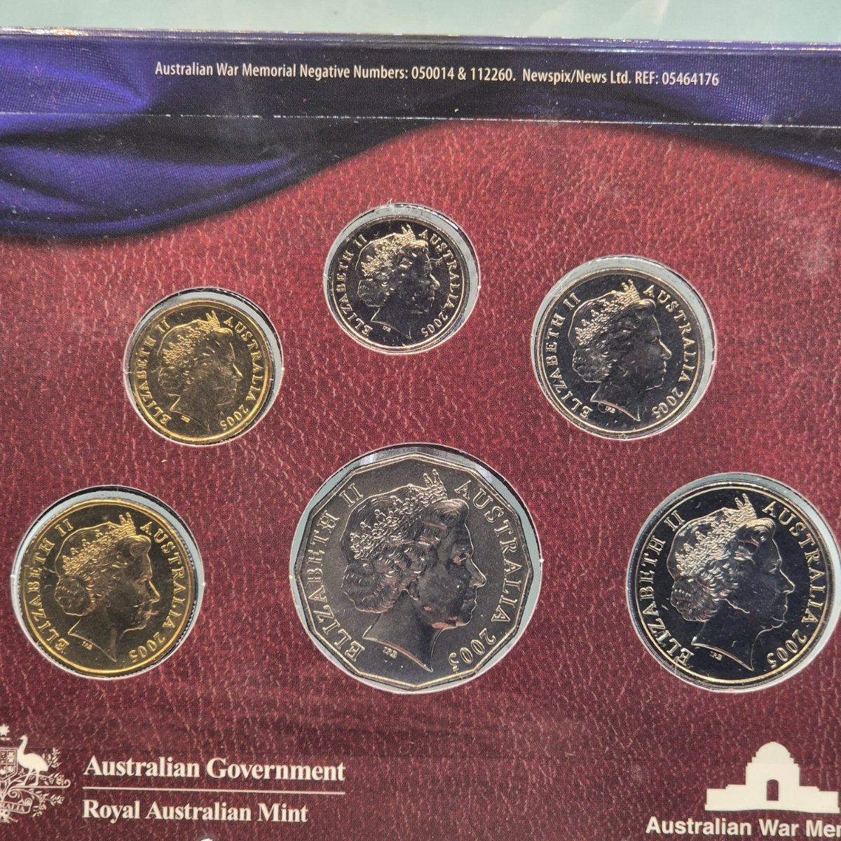 2005 60th Anniversary of the end of the Second World War Six Coin Uncirculated Year Set Mint Set Peace Coming Home Remembrance obverse