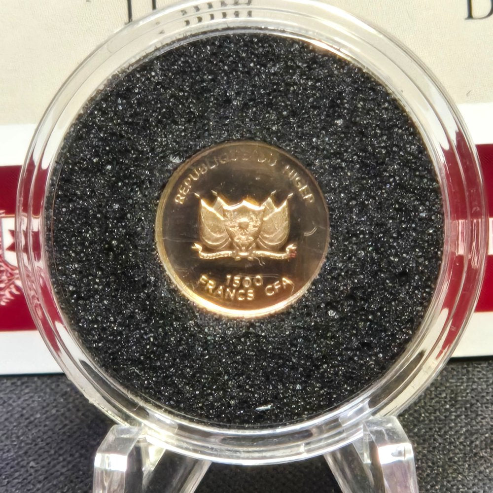 2012 Dinosaur Cemetery Gold Proof Coin – 1500 Francs, Macquarie Mint (0.5g .585)