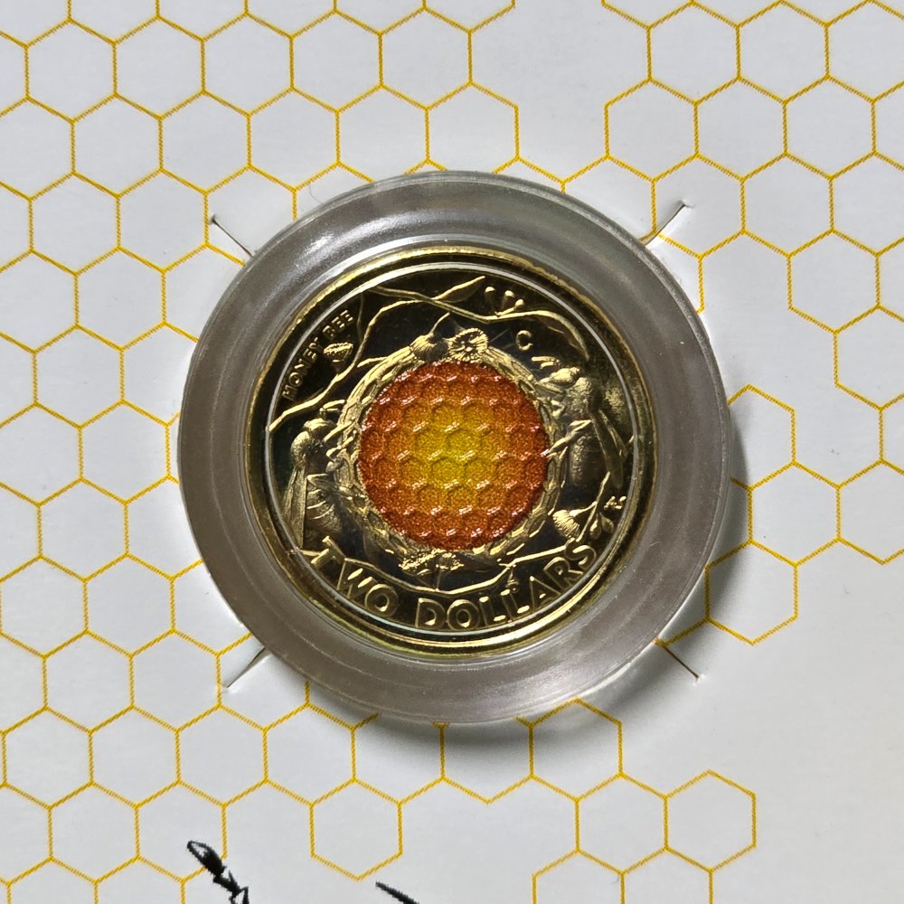 2022 $2 Honey Bee 'C' Mintmark Coloured Uncirculated Coin reverse